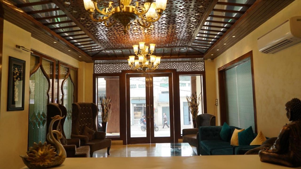 Hotel Sukh Mehal Jalandhar Dış mekan fotoğraf